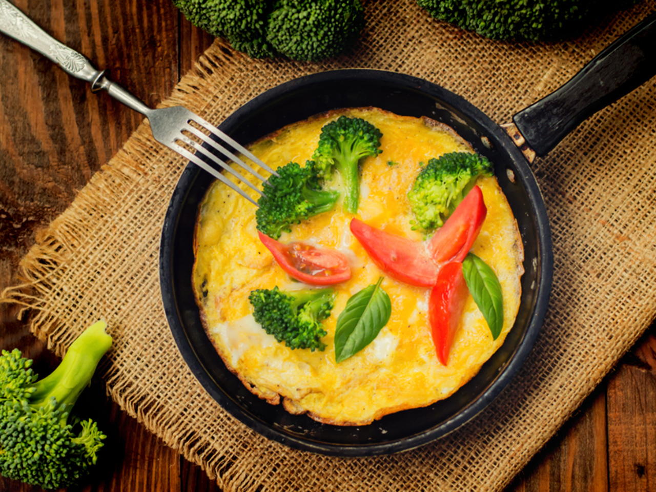 Omelete Vegetariano com Queijo Parmesão Ralado