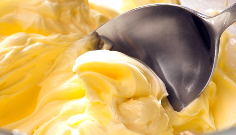 Qual é a melhor? A margarina ou manteiga?