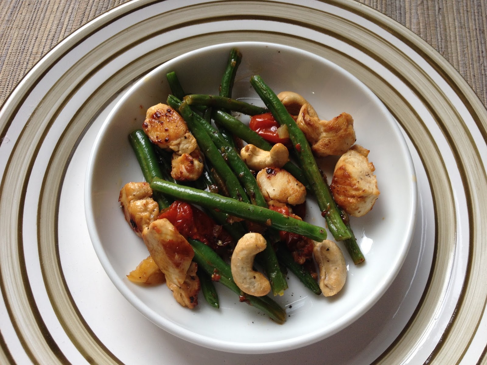 Salada de Vagem com Amêndoa, Tomates Cereja e Abacaxi